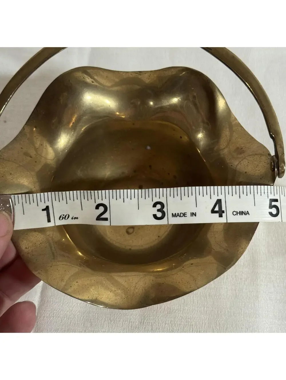 Vintage brass basket ruffled edge hinged handle trinket dish‎ fluted ash tray